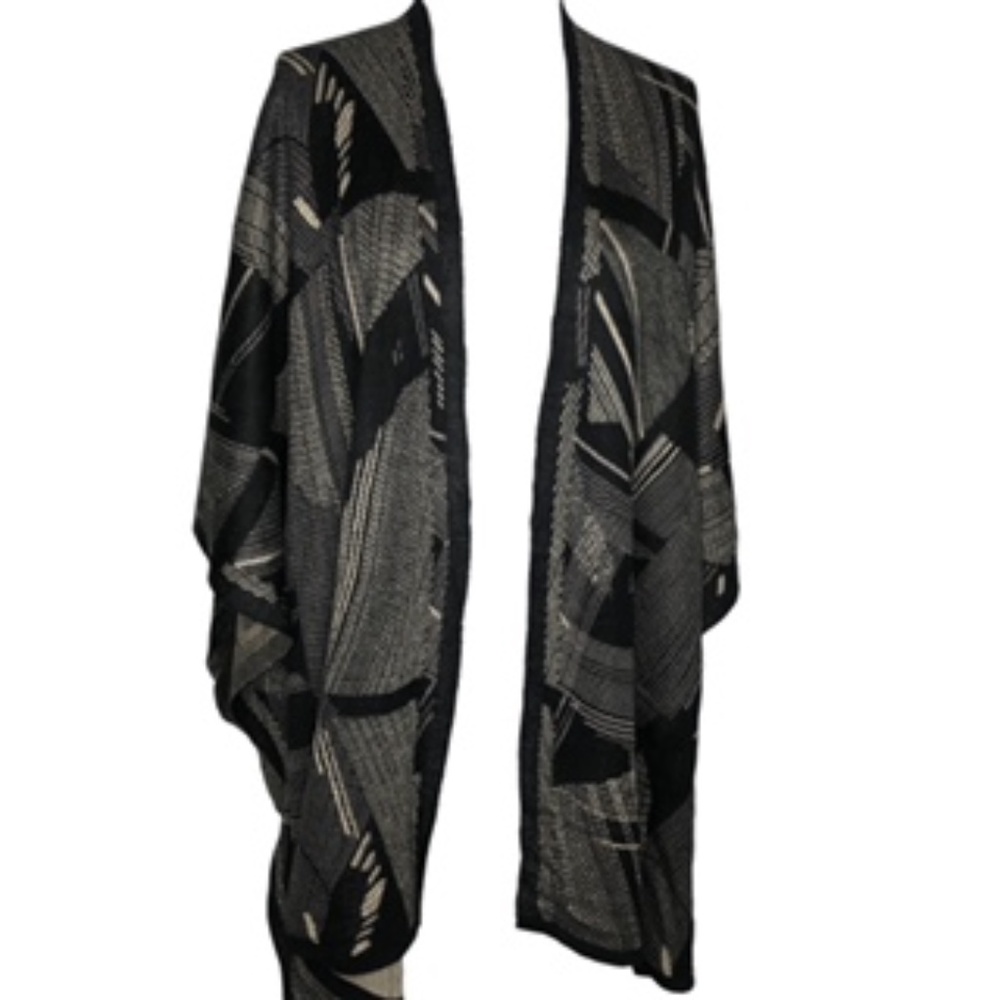 NWT Chico's Graphic Sparkle Ruana Wrap Cape Covering No Size